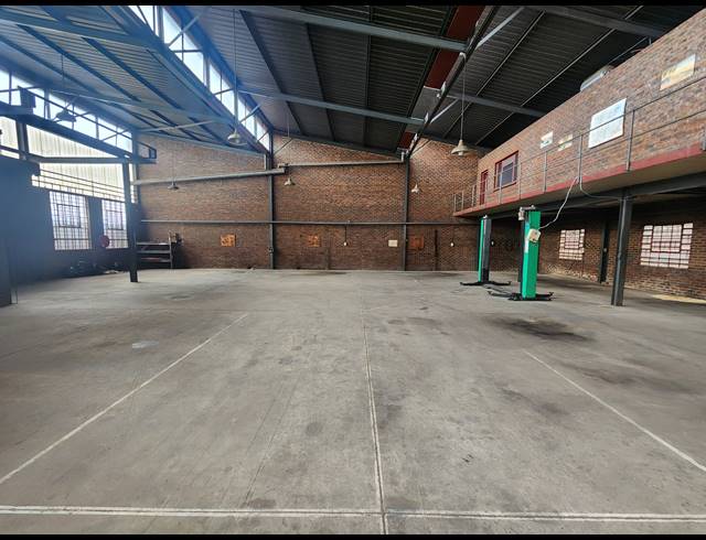 600M² WAREHOUSE TO LET IN DELVILLE
